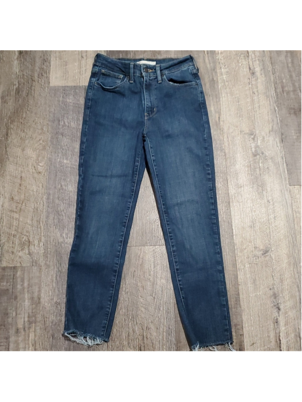 Levi's Women's 721 High-Rise Skinny Jeans Size 27 Dark Wash Open Hem